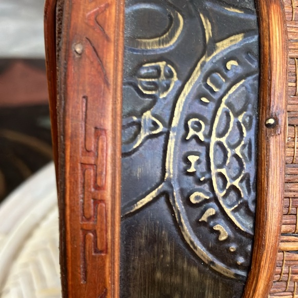 VINTAGE WOOD PURSE BAMBOO WRAPPED HANDLES BRASS SLIDE LATCH and HINGED 1960’s - Picture 9 of 17